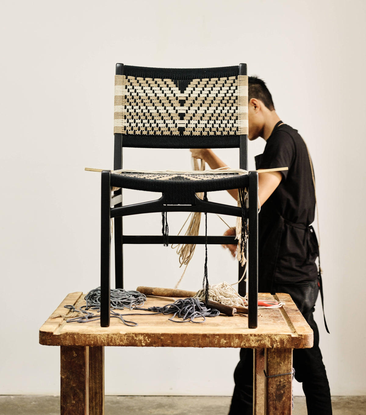 Charcoal Teak / Salpimienta Pattern