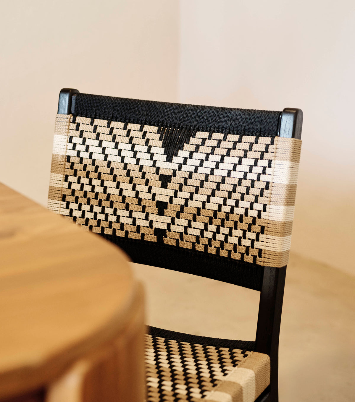 Charcoal Teak / Salpimienta Pattern
