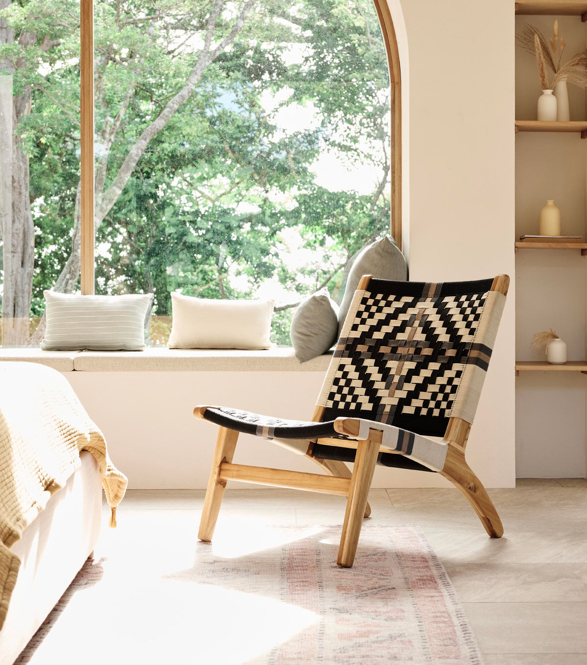 Natural Teak / Colonial Pattern