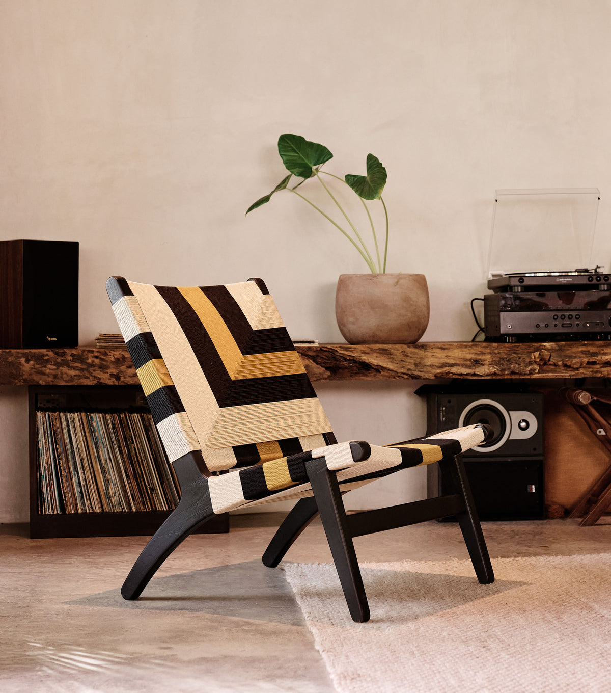 Charcoal Teak / Queen Bee Pattern