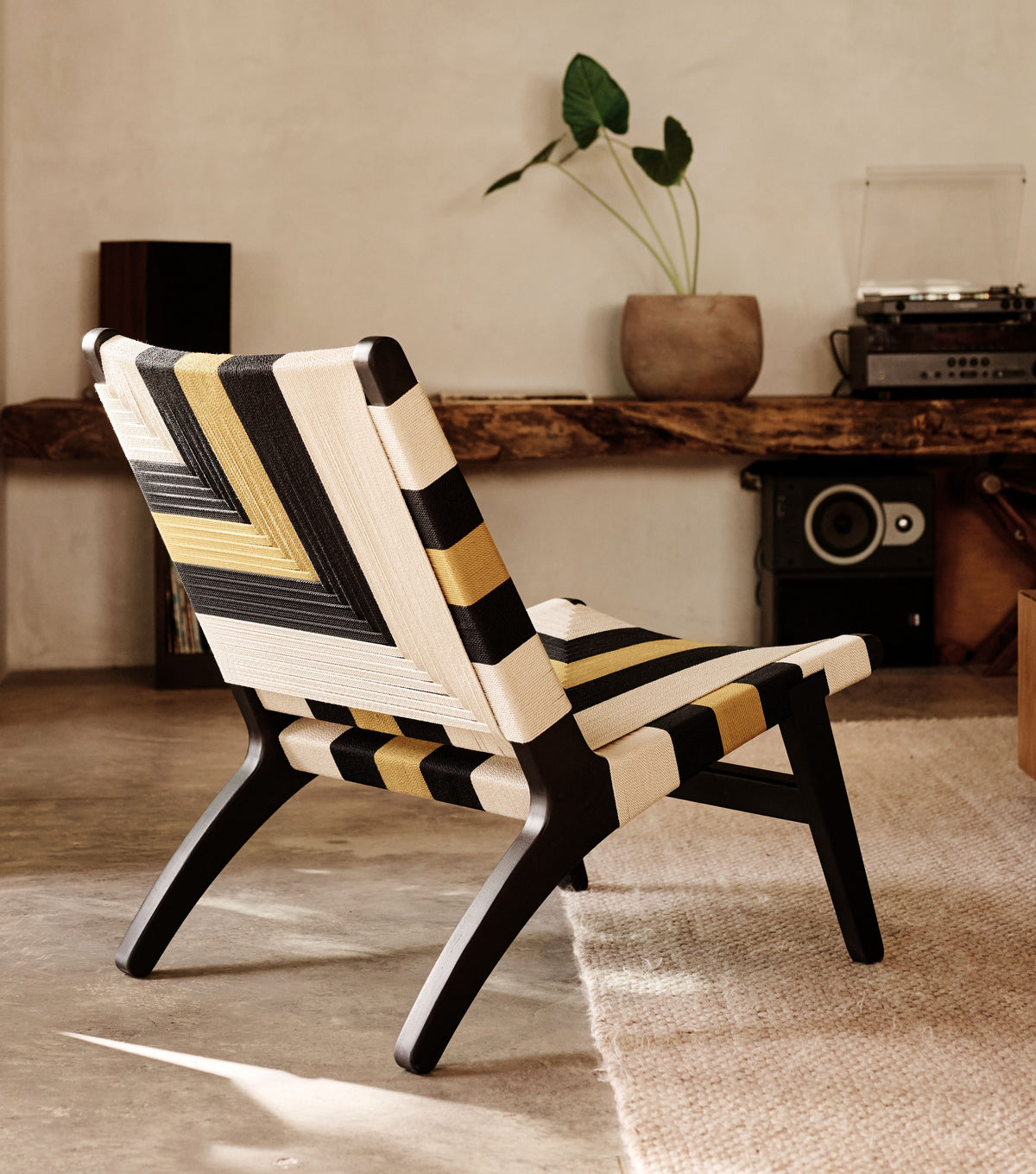 Charcoal Teak / Queen Bee Pattern